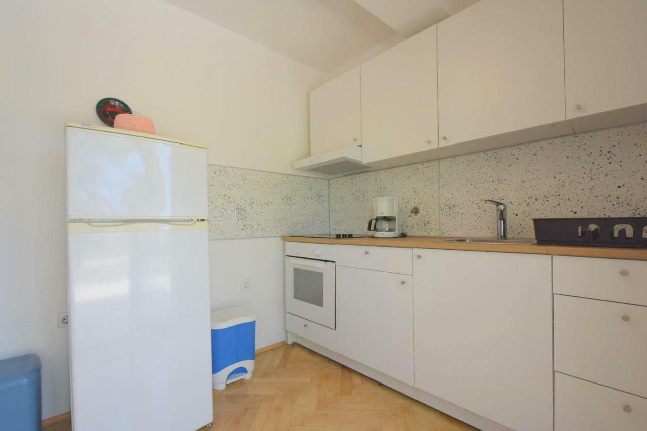מאלינסקה Apartments Jadanec מראה חיצוני תמונה